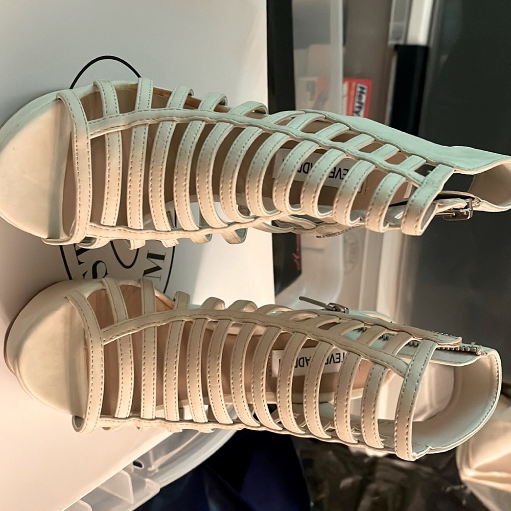 Steve Madden wedges -Xpert Bone size 6. Never worn and comes in original box.